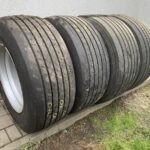  Zestaw opon do przyczep rolniczych KOŁA BEZDĘTKOWE PPRZYCZEPA HL 385/55R22.5 NA 8 OTWORÓW 11,75''