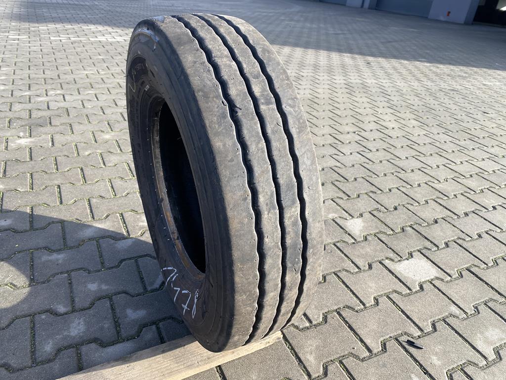 Opony ciężarowe Opona ciężarowa używana napędowa 215/75R17.5 GITI GTR955 / 11mm