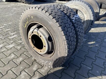 Opona ciężarowa używana napędowa 225/75R17.5 BRIDGESTONE M729 / 8-9mm