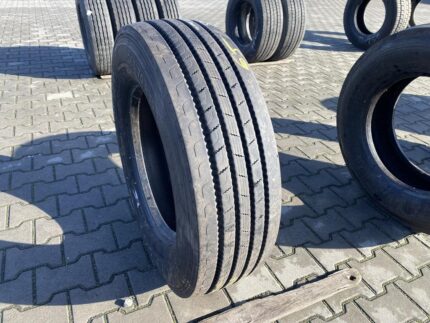 Opona ciężarowa używana prowadząca 265/70R19.5 SEMPERIT RUNNER F2 / 11mm
