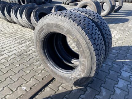 Opony ciężarowe używane napędowe 285/70R19.5 PIRELLI TR:01 / 10-13mm