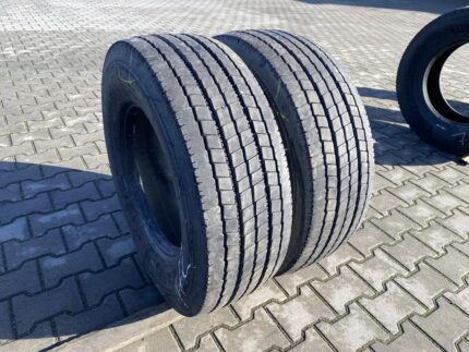  Opony ciężarowe używane prowadzące 265/70R17.5 MICHELIN XZE1 / 10-11mm