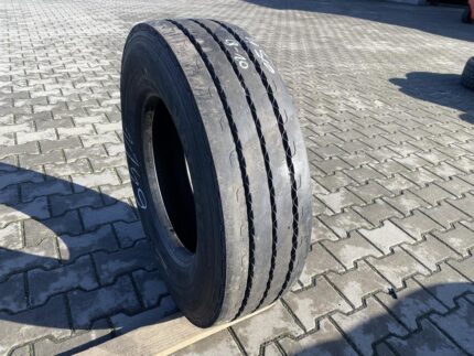 Opona ciężarowa używana naczepowa 245/70R17.5 SEMPERIT RUNNER T2 / 9-10mm