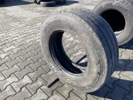 Opona ciężarowa używana naczepowa 245/70R17.5 MICHELIN XTE2+ / 7-8mm