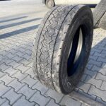 Opona używana ciężarowa napędowa 295/60R22.5 GOODYEAR KMAX D A / 6-7mm