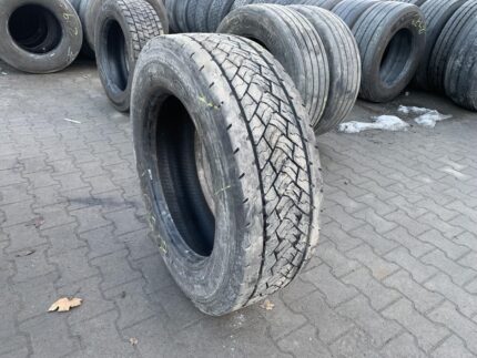  Opona używana ciężarowa napędowa mega 295/60R22.5 GOODYEAR KMAX D A / 8-10mm