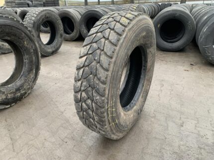  Opona używana ciężarowa napędowa 315/80R22.5 BIEŻNIKOWANA TYP MICHELIN XDY3 / 13-15mm