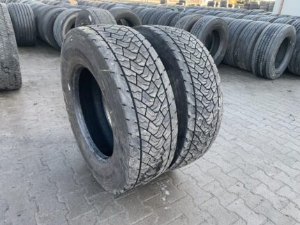  Opony używane ciężarowe napędowe 315/70R22.5 GOODYEAR KMAX D GEN-2  / 11-13mm