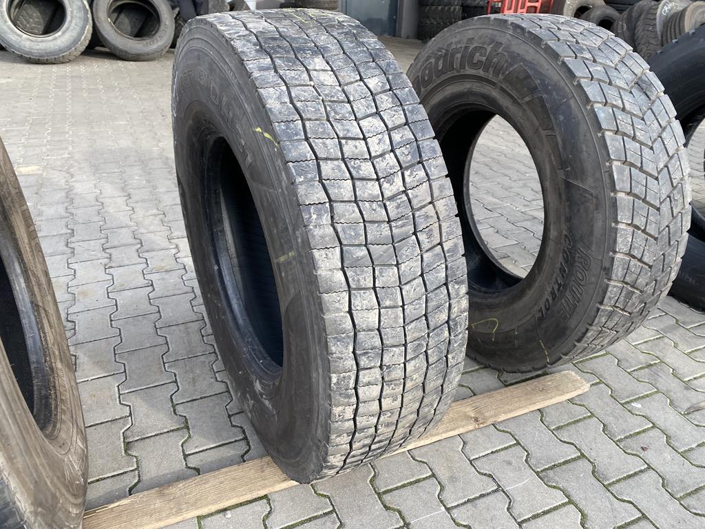 Opony ciężarowe Opona ciężarowa używana napędowa 315/80R22.5 HANKOOK SMART FLEX DH31 / 11-12mm