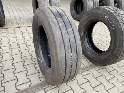  Opony ciężarowe używane naczepowe 265/70R19.5 DUNLOP SP246 / 8-9mm