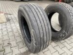 Opona ciężarowa używana naczepowa 285/70R19.5 GOODYEAR KMAX T / 8-10mm