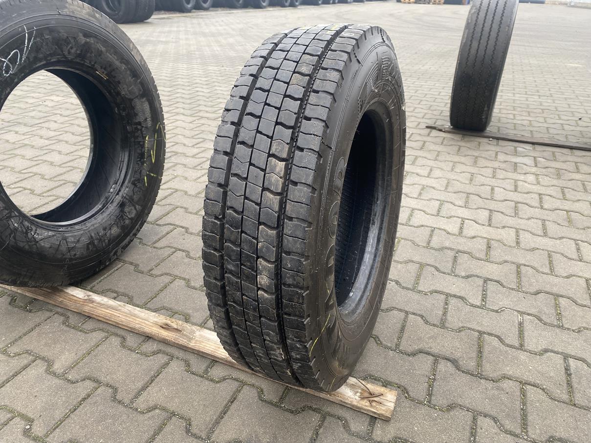 Opony ciężarowe Opona ciężarowa używana napędowa 215/75R17.5 MATADOR DR3 / 9-10mm