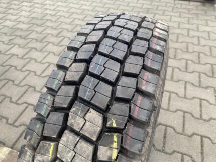 Opona ciężarowa używana napędowa 205/75R17.5 BRIDGESTONE M729 / 14mm