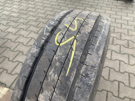 Opona ciężarowa używana naczepowa 245/70R17.5 DUNLOP SP252 / 10-11mm