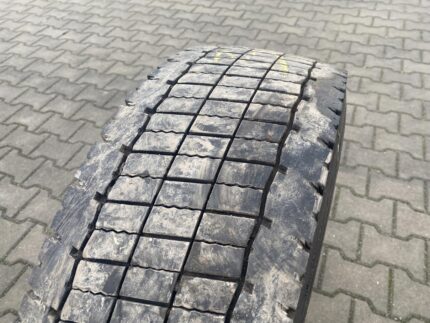 Opona ciężarowa używana napędowa 265/70R17.5 CONTINENTAL CONTI HYBRID LD3 / 8-10mm