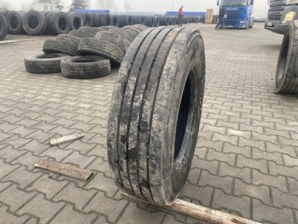  Opona używana ciężarowa prowadząca 285/70R19.5 FIRESTONE FS411 / 10mm