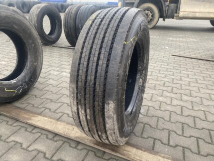  Opona ciężarowa używana naczepowa  285/70R19.5 CONTINENTAL HTR1 / 13-14mm