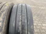 Opony używane  ciężarowe prowadzące 285/70R19.5 BRIDGESTONE R-STEER 002 / 8-10mm