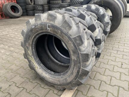 Opony do maszyn budowlanych 12.5/80-18 SOLIDEAL BACKHOE IMP / 60% BIEŻNIKA