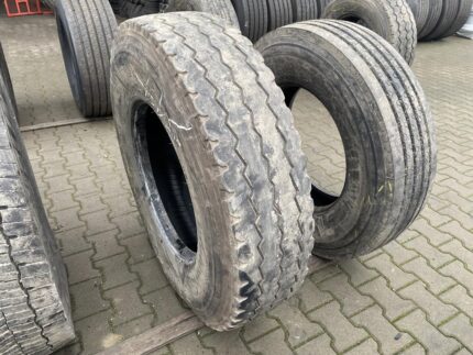  Opona używana ciężarowa budowlana przód 13R22.5 FIRESTONE UT-3000 PLUS / 6-8mm