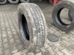 Opona ciężarowa używana prowadząca 275/70R22.5 GOODYEAR KMAX S / 10-11mm