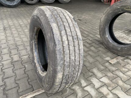  Opona ciężarowa używana prowadząca 305/70R19.5 GOODYEAR REGIONAL RHS II / 10mm