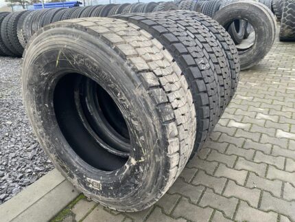 Opony ciężarowe używane napędowe 315/70R22.5 BIEŻNIKOWANE TYP BRIDGESTONE R-DRIVE 002 / 17-19mm
