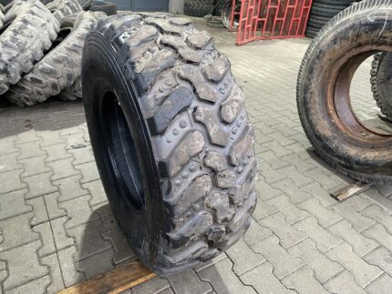  Opona przemysłowa uniwersalna 365/70R18 MAXAM MS910R / 90% Bieżnika