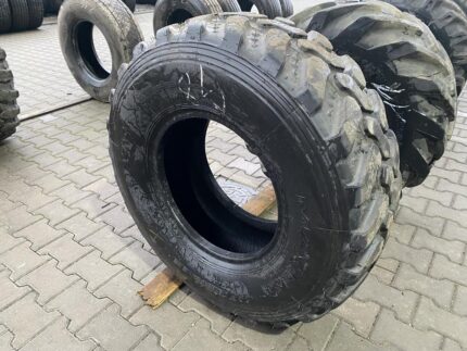 Opona przemysłowa uniwersalna 365/70R18 MAXAM MS910R / 90% Bieżnika