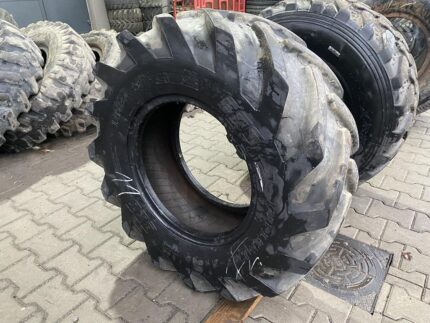 Opona rolnicza uniwersalna 12.5/80-18 BKT IMPLEMENT-AS504 / 80% Bieżnika