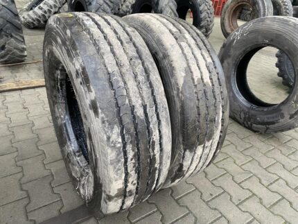  Opony ciężarowe używane prowadzące 305/70R19.5 PIRELLI FR:01 / 11-13mm