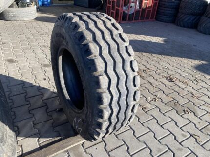  Opona rolnicza uniwersalna 12.5/80-18 BKT IMPLEMENT- AW702 / 90% Bieżnika