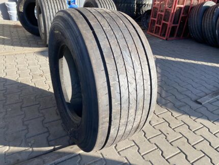  Opona używana ciężarowa naczepowa 435/50R19.5 GOODYEAR FUEALMAX T / 100% Bieżnika