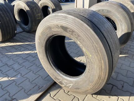 Opona używana do ciężarówki 435/50R19.5 GOODYEAR FUEALMAX T / 9-10mm