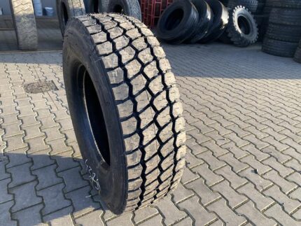Opona ciężarowa używana napędowa budowlana 315/70R22.5 BIEŻNIKOWANA TYP MICHELIN XZY3 / 100% Bieżnika