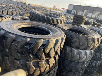 Opony przemysłowe do koparki 290/90-20 LIEBHERR EXCAVATOR EM-22 / 80-90% Bieżnika
