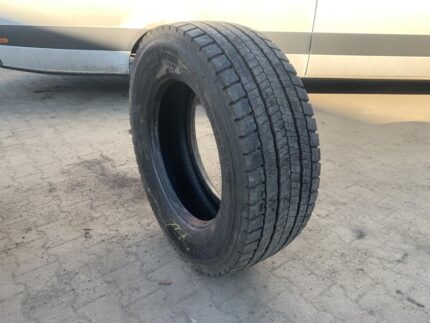  Opona ciężarowa używana napędowa  315/60R22.5 PIRELLI Prometeon R02 Proway Drive / 14-15mm