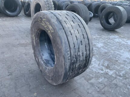  Opona używana ciężarowa do naczepy mega 445/45R19.5 MICHELIN X MULTI T HL / 11-12mm