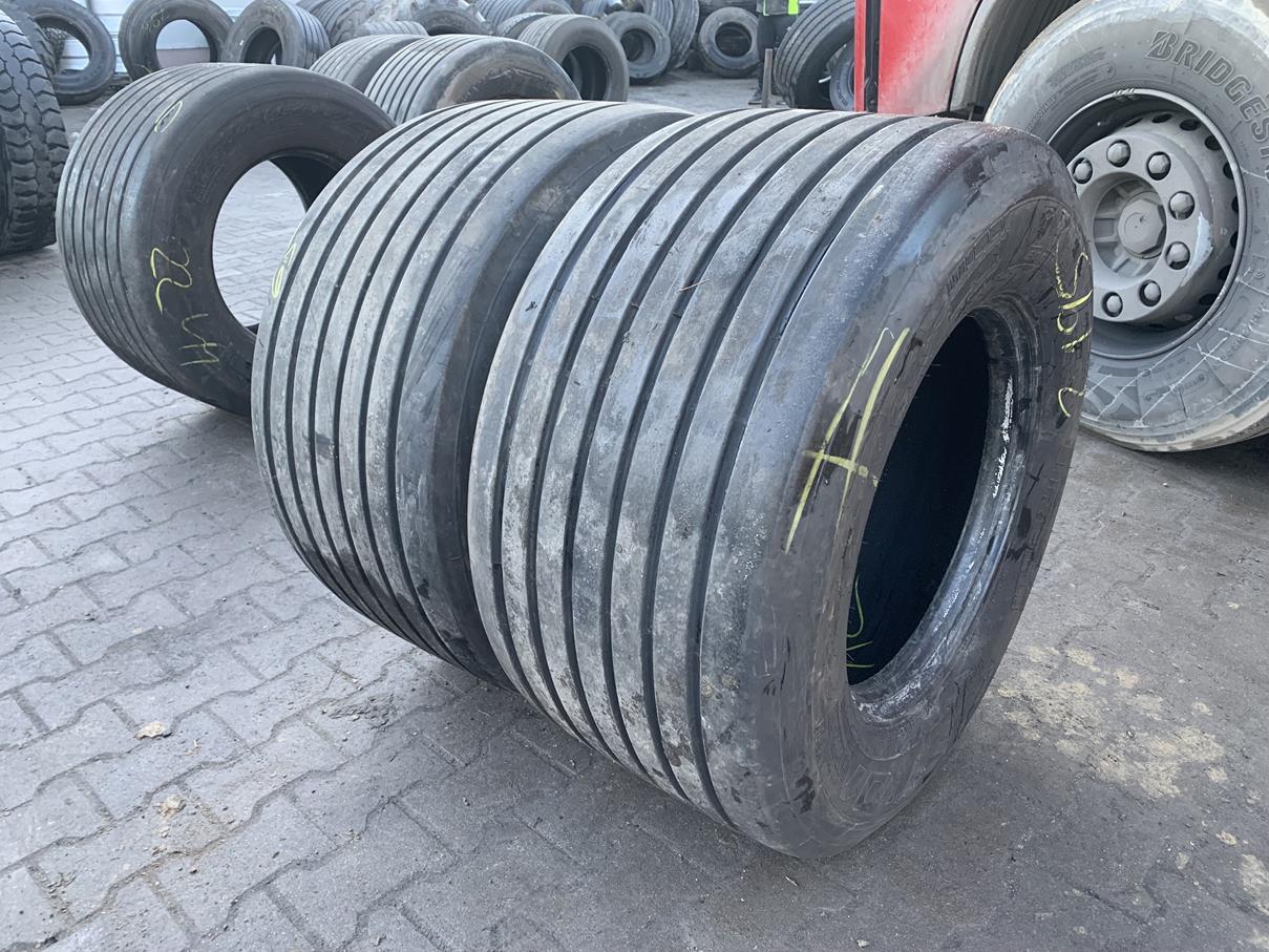 Opony ciężarowe Opony używane ciężarowe naczepowe do megi 445/45R19.5 PIRELLI ST:01 / 7-8mm