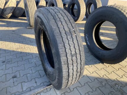 Opona ciężarowa używana prowadząca 315/80R22.5 PIRELLI FW:01 / 14-15mm