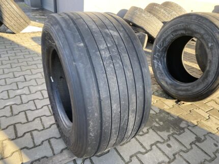 Opona używana ciężarowa naczepowa 435/50R19.5 GOODYEAR FUEALMAX T / 5-6mm