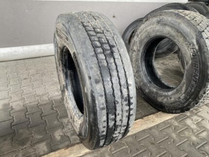 Opona używana ciężarowa przednia 315/80R22.5 PIRELLI FR:01 TRIATHLON / 9-11mm