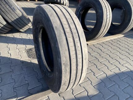 Opona ciężarowa używana prowadząca 285/70R19.5 BRIDGESTONE R-STEER 002 / 6-7mm