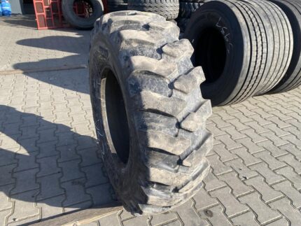 Opona przemysłowa do koparko ładowarki 12.5-20 MPT BKT MP570