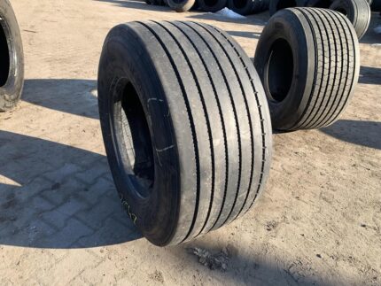 Opona ciężarowa używana do naczepy mega 435/50R19.5 ATHOS HG2157 / 7-9mm