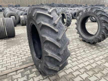 Opona rolnicza uniwersalna 420/85R30 16.9R30 16.9-30 BKT AGIMAX RT855 / 90% bieżnika