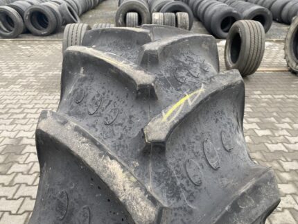 Opona rolnicza uniwersalna 420/85R30 16.9R30 16.9-30 BKT AGIMAX RT855 / 90% bieżnika