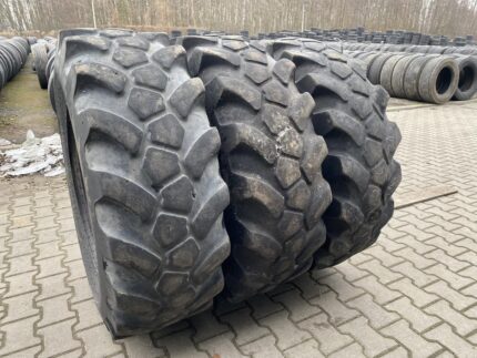 Opony używane przemysłowe 15.5-25, 15.5R25 JCB SITEMASTER MPT L-2 70% bieżnika