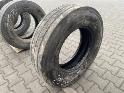 Opona ciężarowa używana naczepowa 235/75R17.5 TRUCKSTAR TH TRAILER 4 / 6-7mm