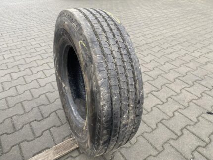 Opona ciężarowa używana przód 235/75R17.5 PIRELLI R02 PROFUEL STEER / 10mm